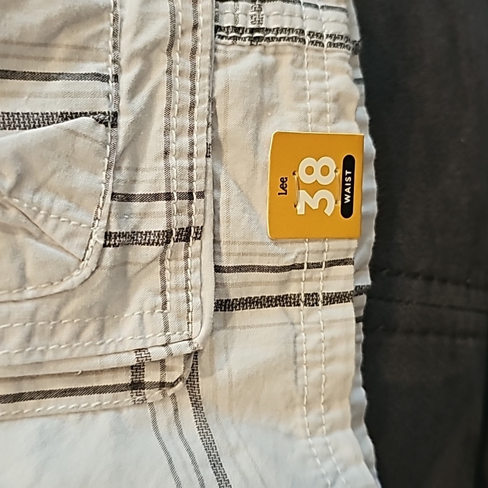 Lee Shorts - Picture 4 of 9